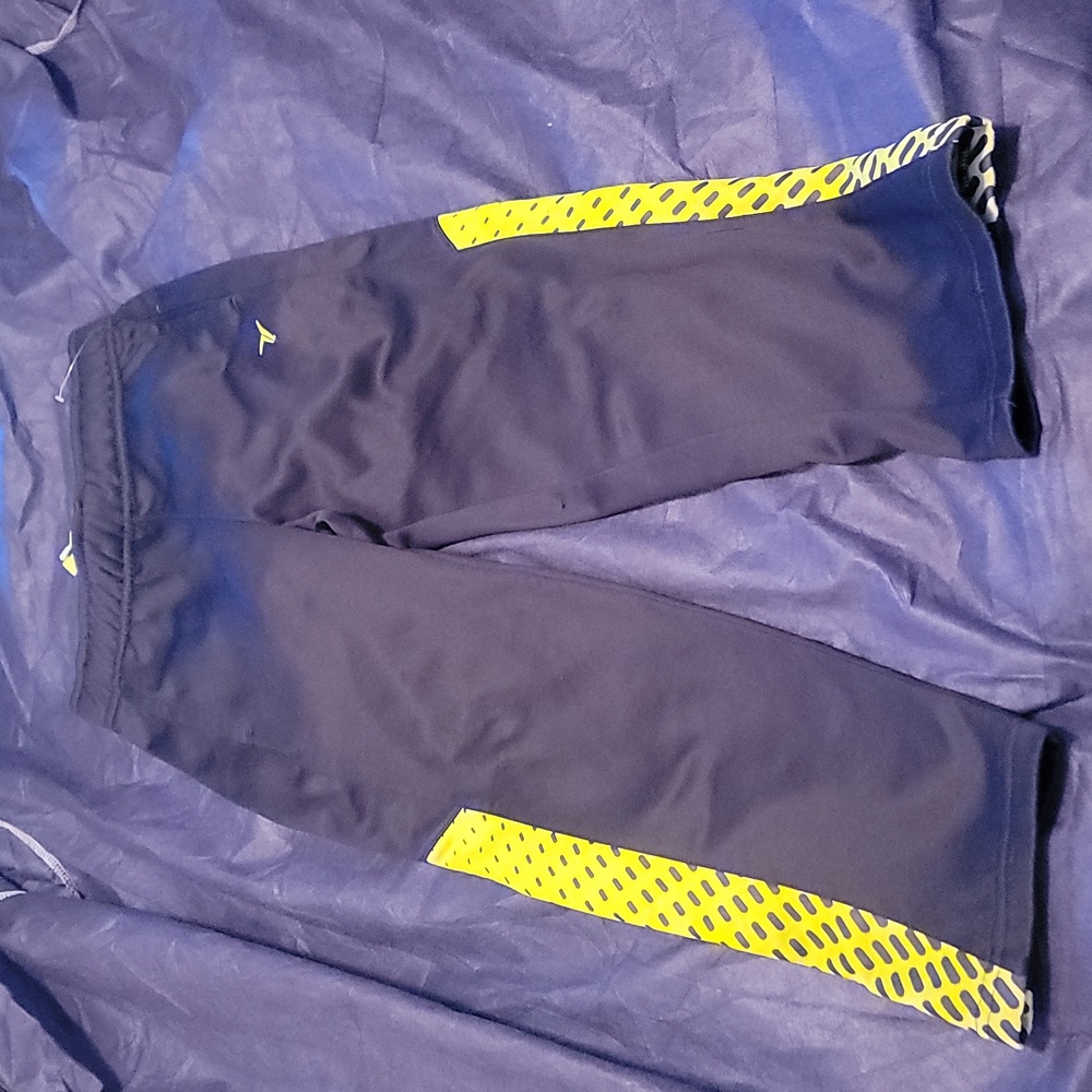 Old Navy Go Dry Athletic Pants Dark Gray and Neon Green Boy's S 6/7 NWOT